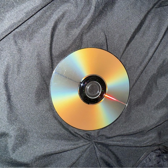 Haunting Ground - PlayStation 2 Game Disc only - Picture 3 of 3